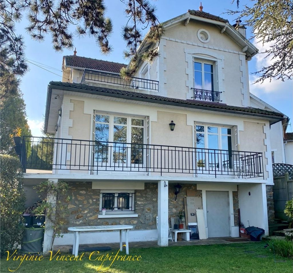 Achat maison à vendre 4 chambres 135 m² - Sucy-en-Brie