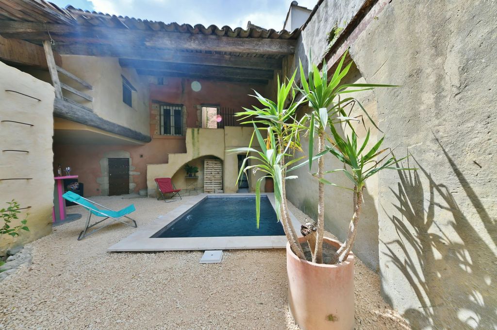 Achat maison à vendre 4 chambres 176 m² - Uzès