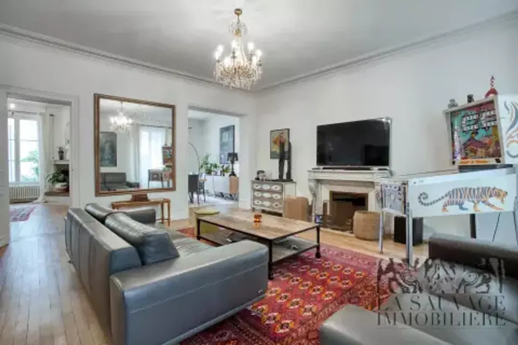 Achat maison à vendre 5 chambres 272 m² - Crécy-la-Chapelle