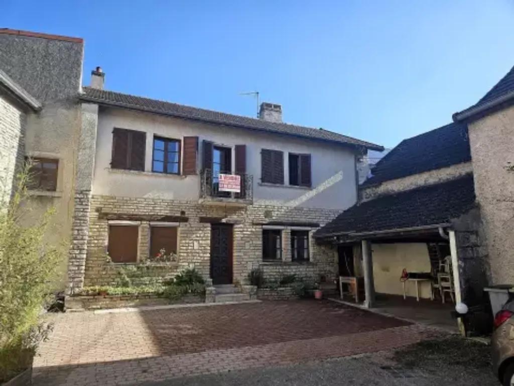 Achat maison à vendre 3 chambres 140 m² - Beaune