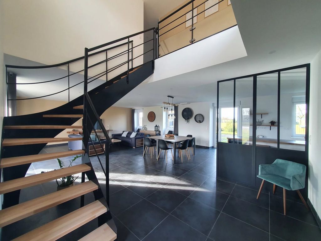 Achat maison à vendre 4 chambres 210 m² - Arquenay
