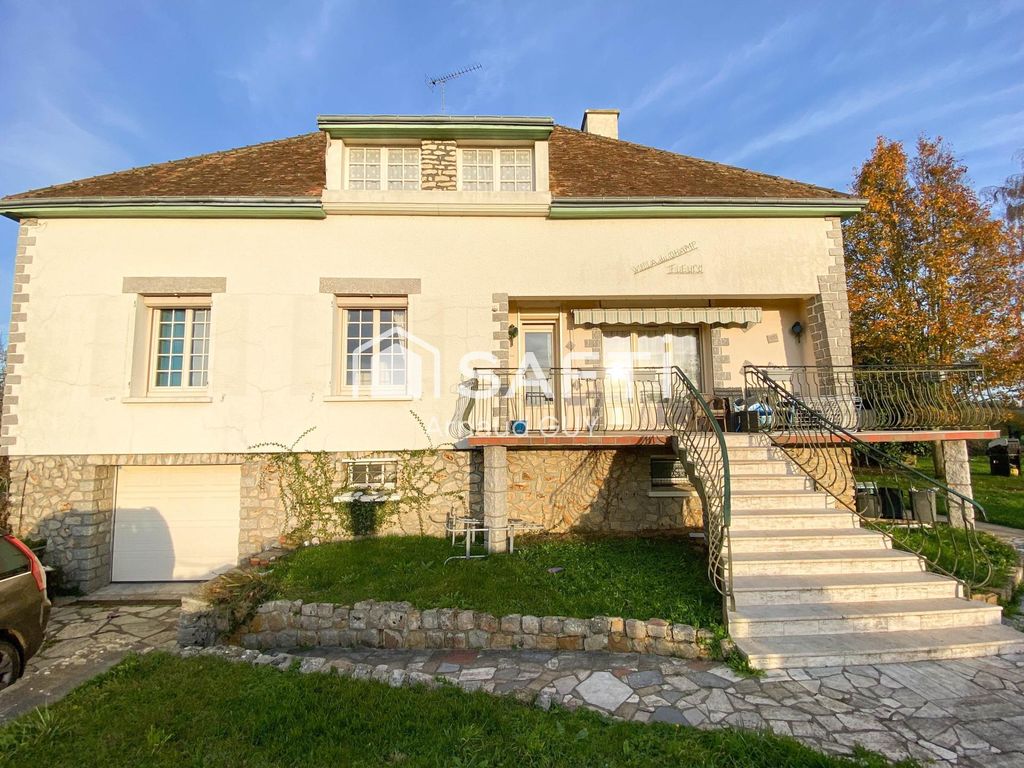 Achat maison à vendre 4 chambres 136 m² - Saint-Rémy-des-Monts