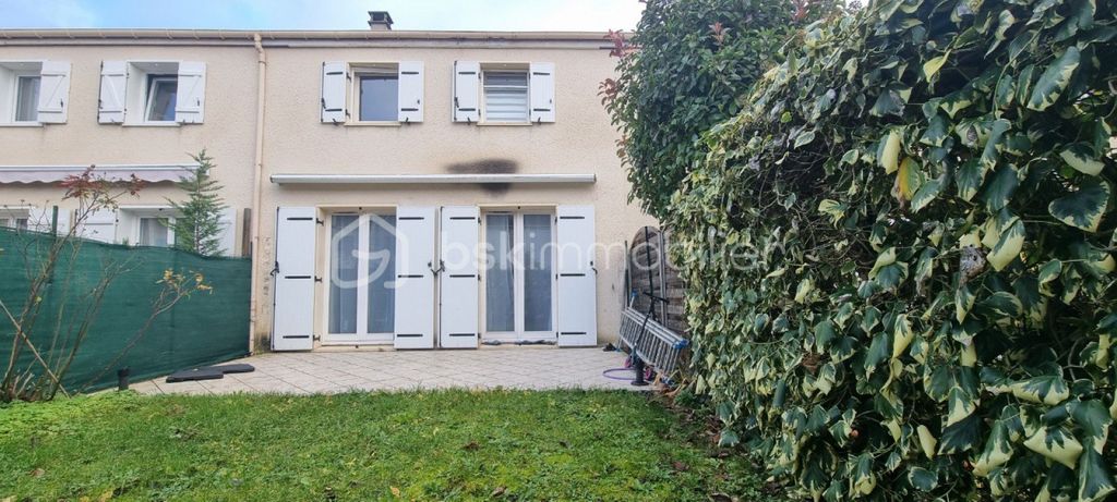 Achat maison à vendre 4 chambres 85 m² - Corbeil-Essonnes