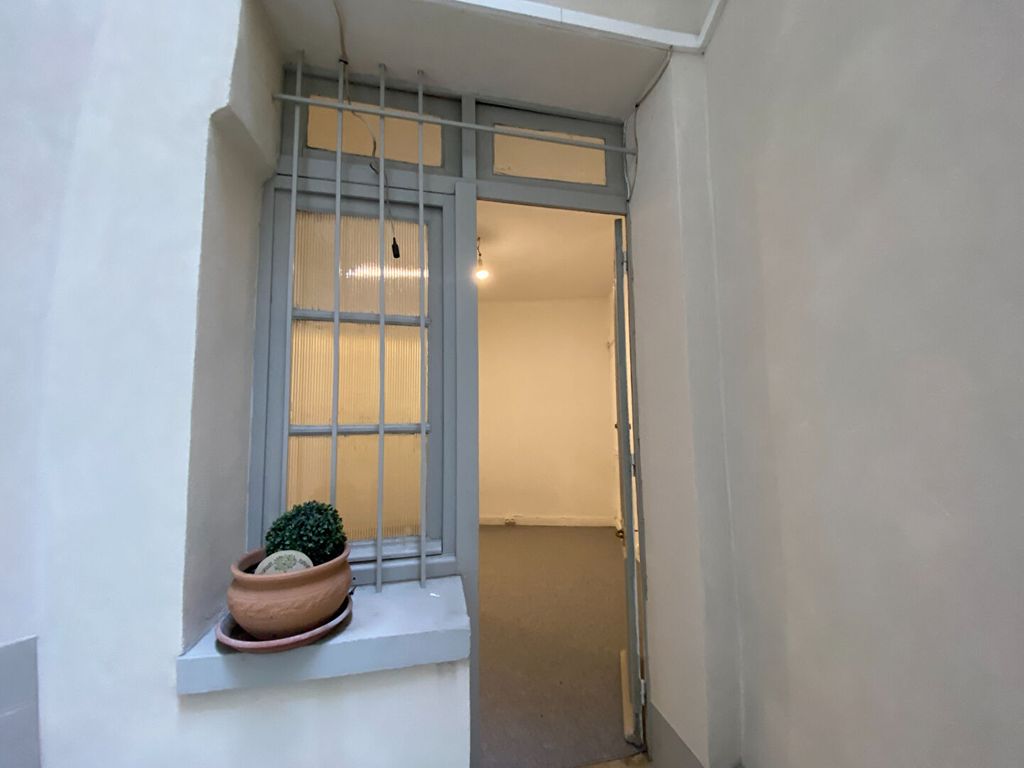 Achat studio à vendre 13 m² - Paris 15ème arrondissement