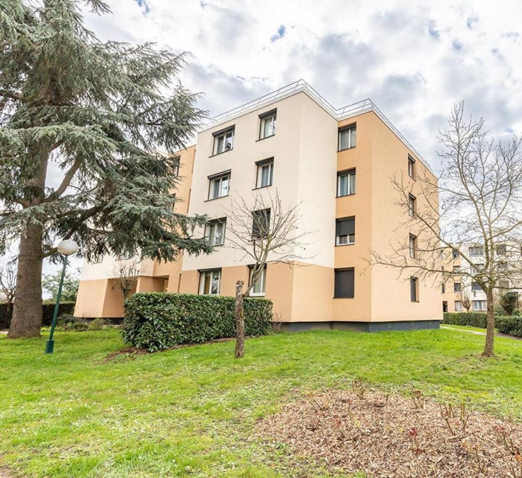 Achat appartement à vendre 4 pièces 78 m² - Sainte-Geneviève-des-Bois