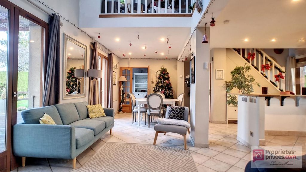 Achat maison à vendre 5 chambres 140 m² - Chambly