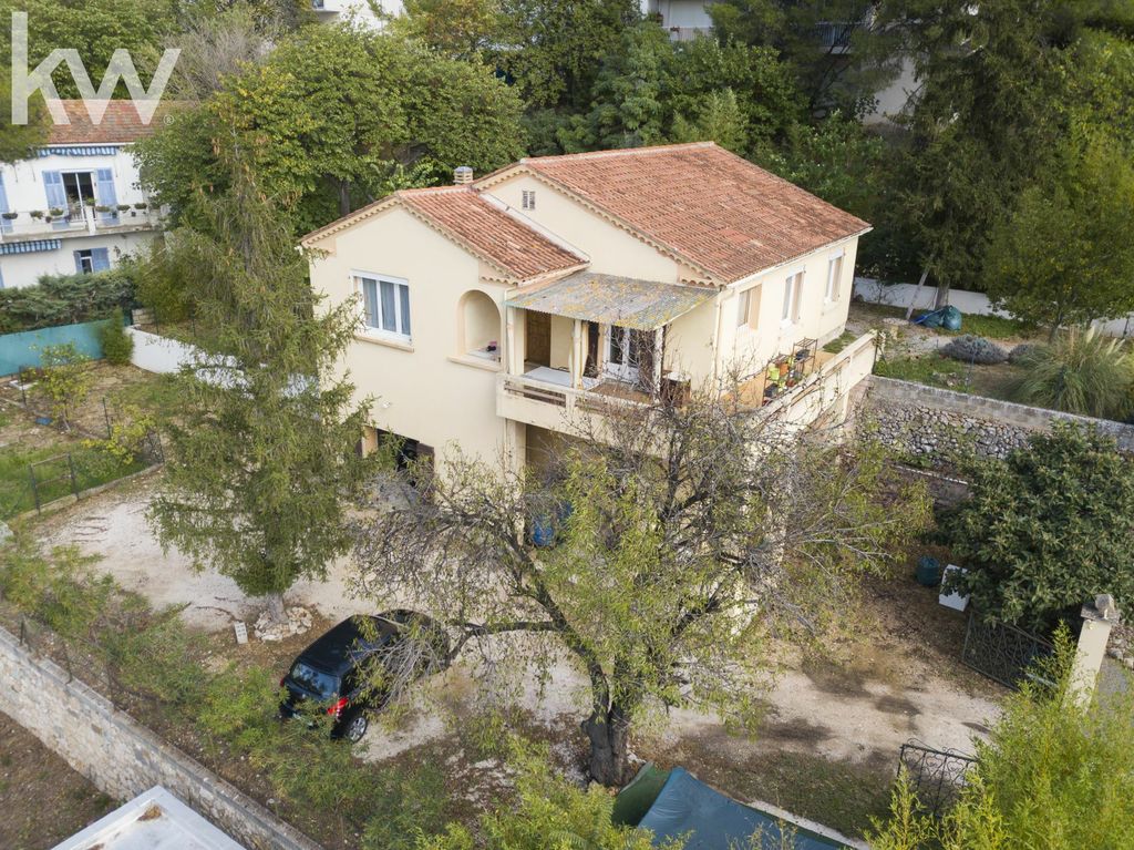 Achat maison à vendre 4 chambres 108 m² - Toulon