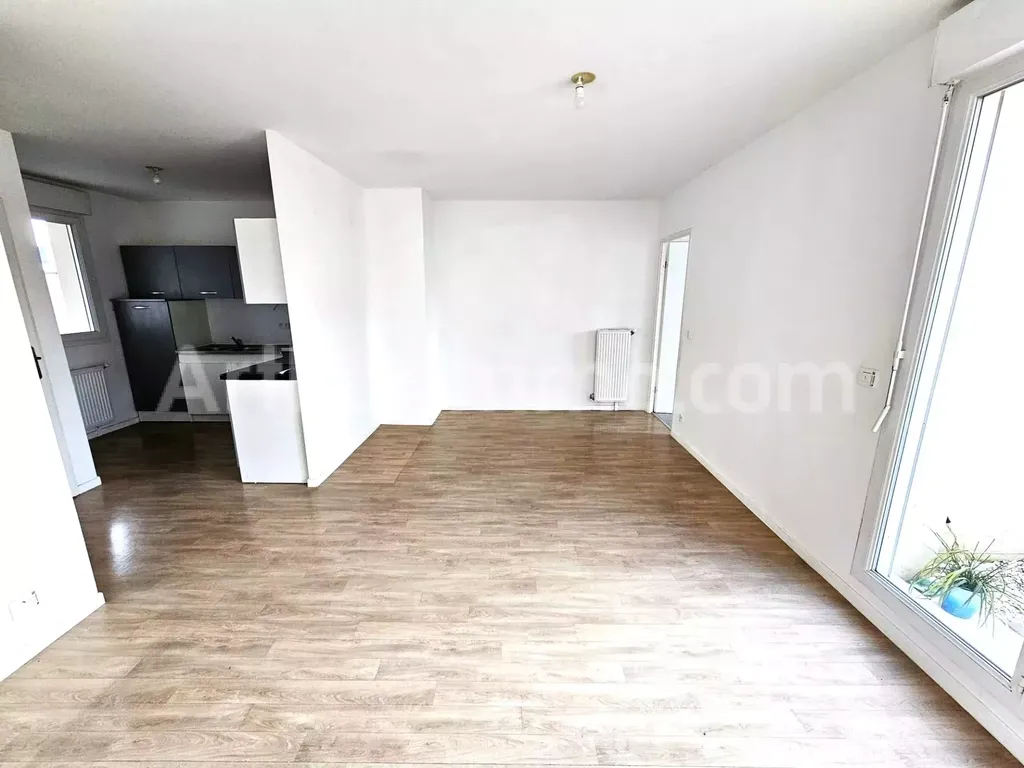 Achat appartement à vendre 3 pièces 60 m² - Saint-Pierre-du-Perray