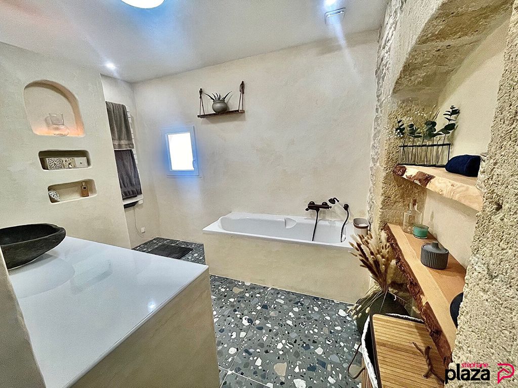 Achat maison à vendre 4 chambres 124 m² - Salon-de-Provence