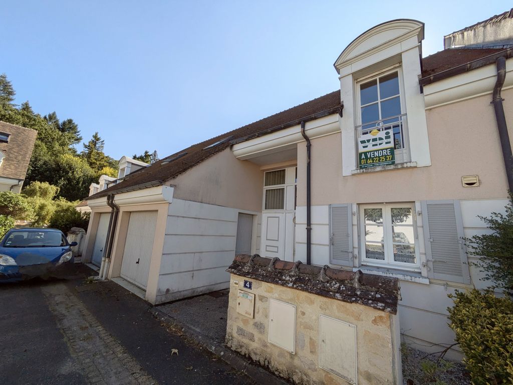 Achat maison à vendre 4 chambres 135 m² - Fontainebleau