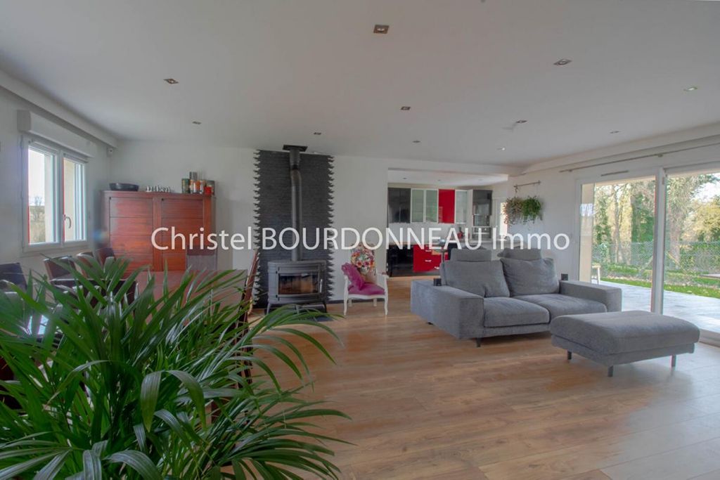 Achat maison à vendre 4 chambres 141 m² - Claye-Souilly