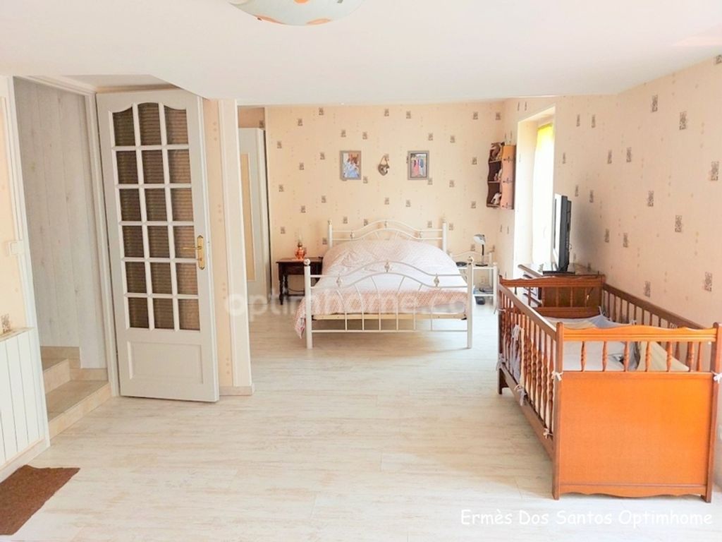 Achat maison à vendre 3 chambres 135 m² - Saint-Amand-en-Puisaye