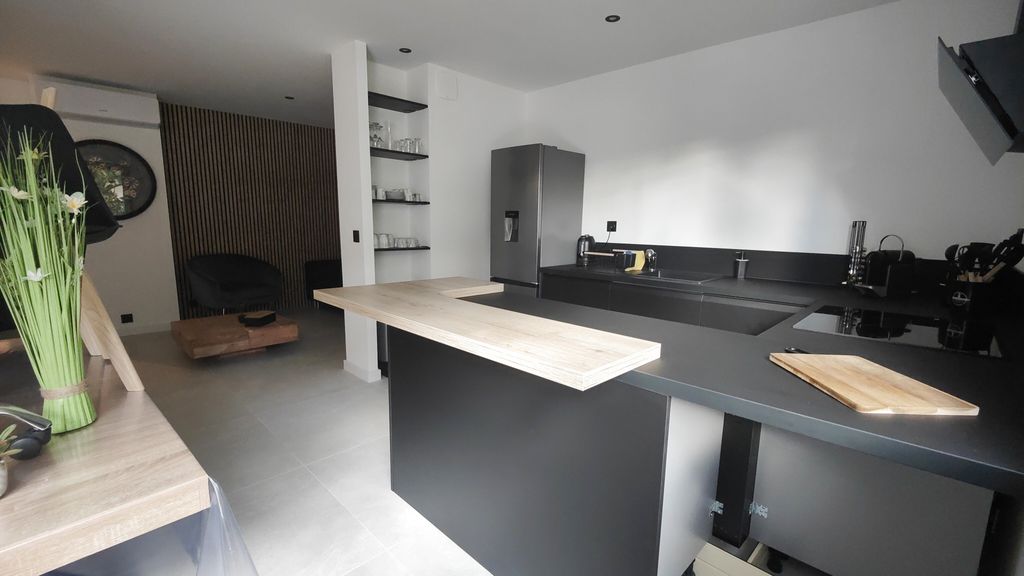 Achat appartement à vendre 3 pièces 68 m² - Le Lavandou