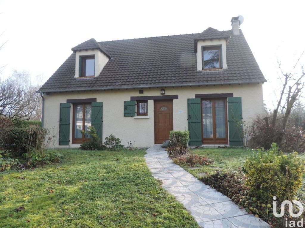 Achat maison à vendre 4 chambres 145 m² - Saint-Fargeau-Ponthierry