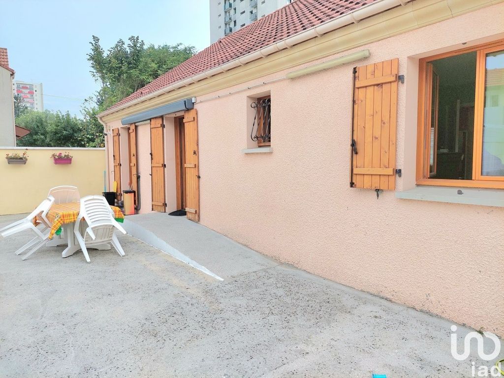 Achat maison à vendre 4 chambres 98 m² - Saint-Denis