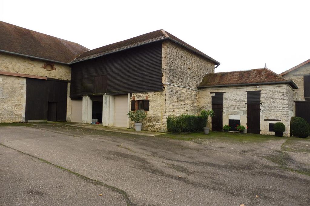 Achat maison 4 chambre(s) - Maisons-lès-Soulaines