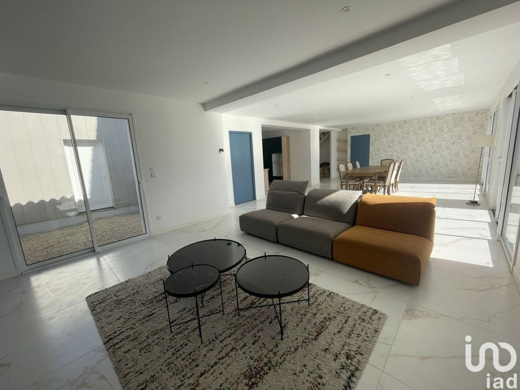 Achat maison à vendre 5 chambres 185 m² - Périgny