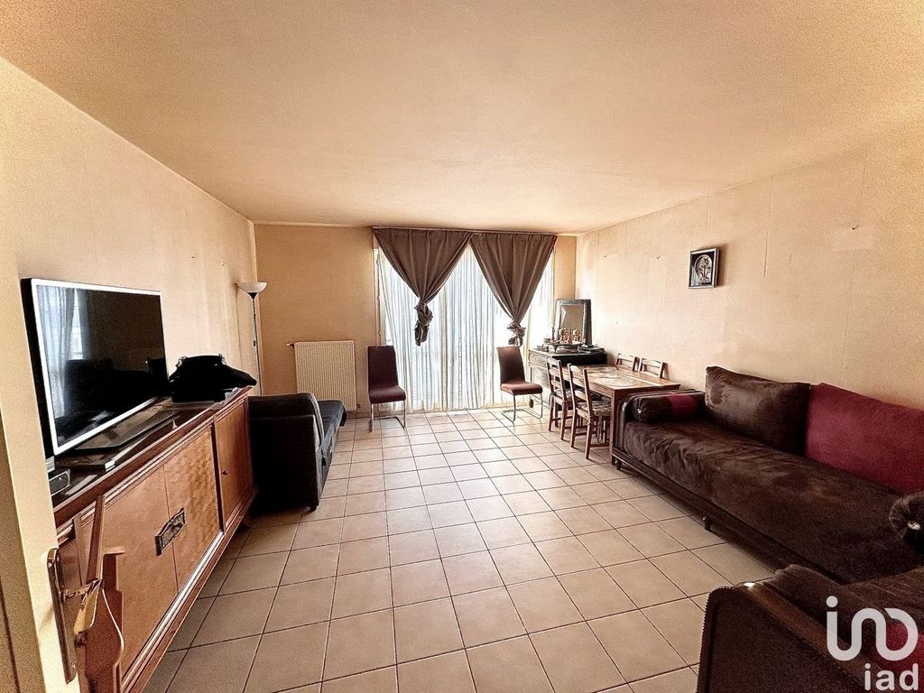 Achat appartement à vendre 3 pièces 63 m² - Sucy-en-Brie