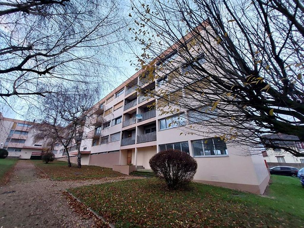 Achat appartement à vendre 4 pièces 82 m² - Saint-Pierre-lès-Elbeuf