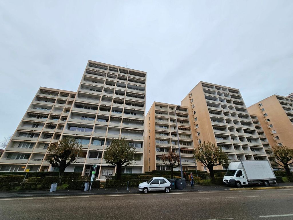 Achat appartement à vendre 3 pièces 81 m² - Saint-Étienne