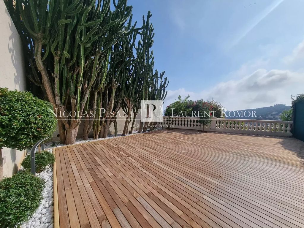Achat appartement à vendre 3 pièces 80 m² - Villefranche-sur-Mer