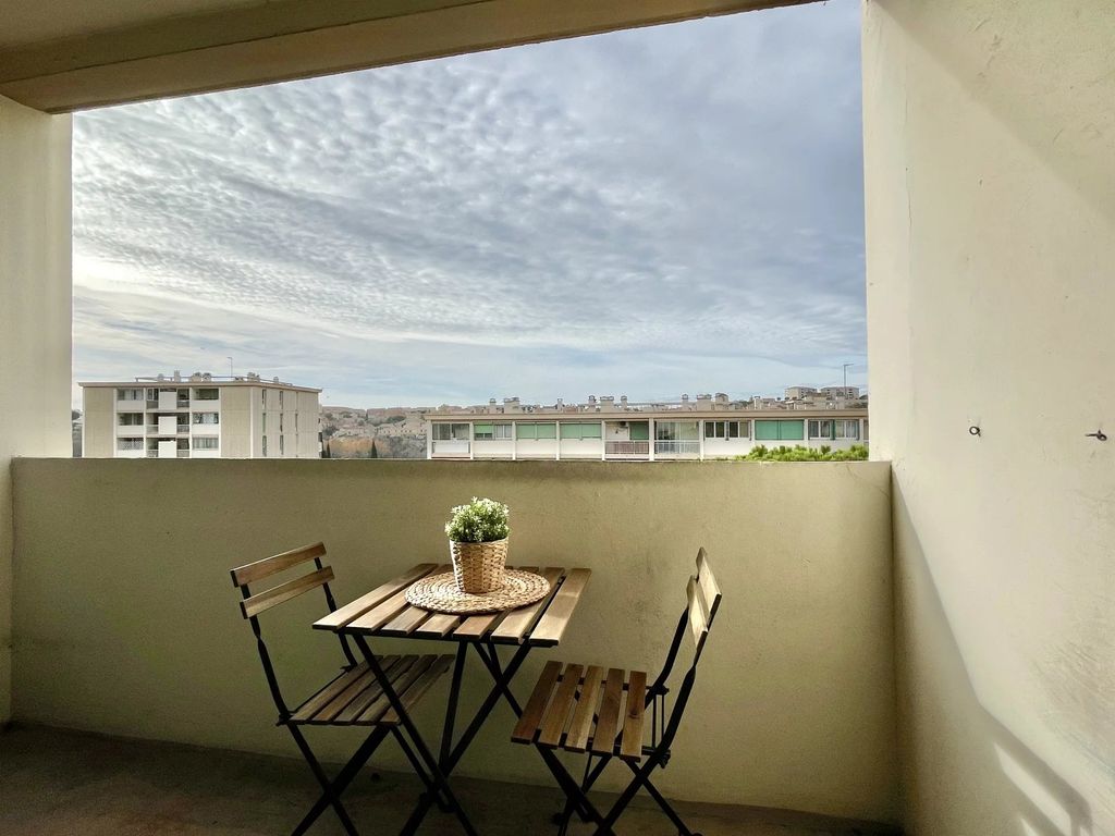 Achat appartement à vendre 4 pièces 74 m² - Marseille 15ème arrondissement
