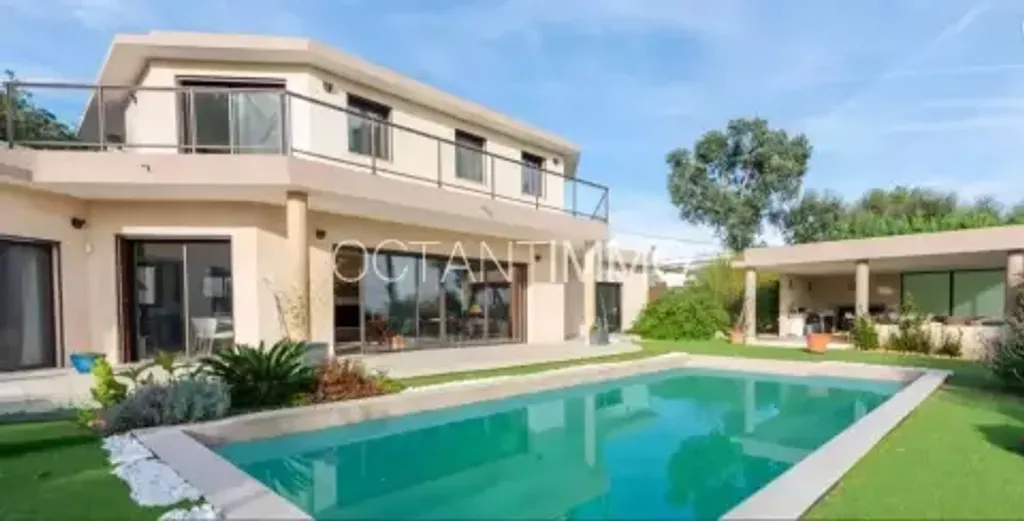 Achat maison à vendre 3 chambres 311 m² - Antibes