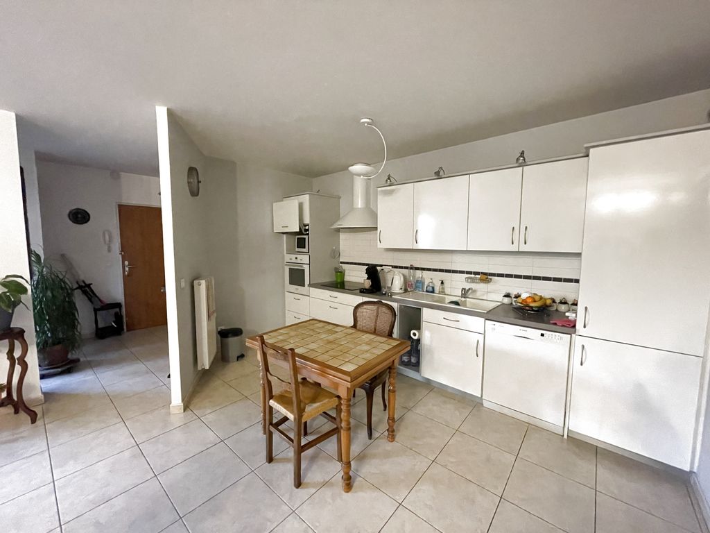 Achat appartement à vendre 3 pièces 92 m² - Salon-de-Provence