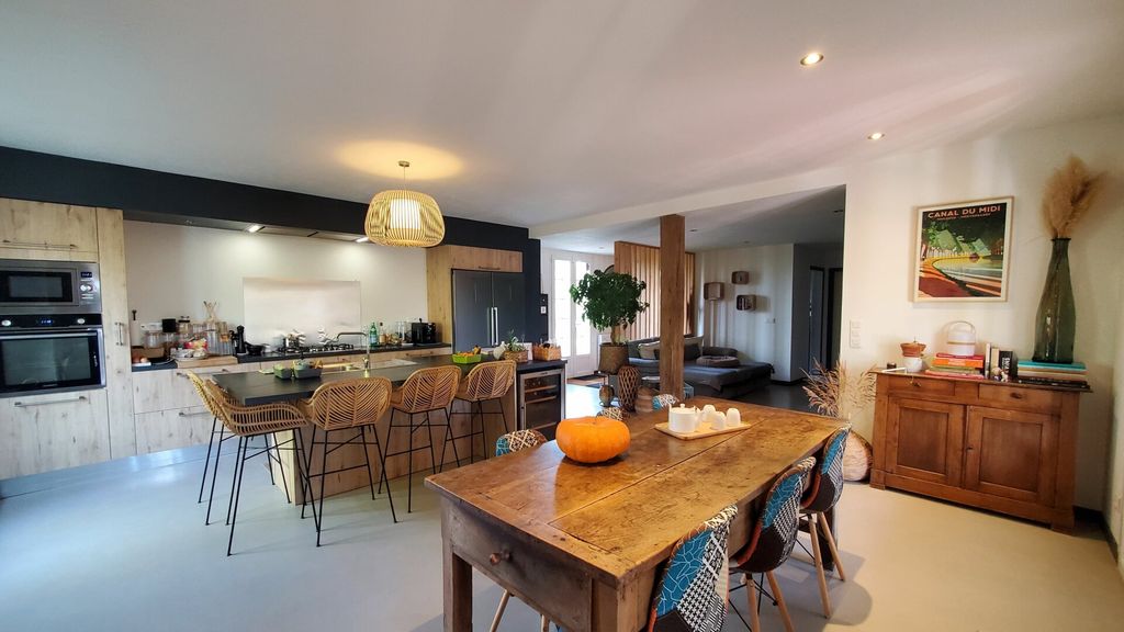 Achat maison à vendre 4 chambres 167 m² - Saint-Rustice