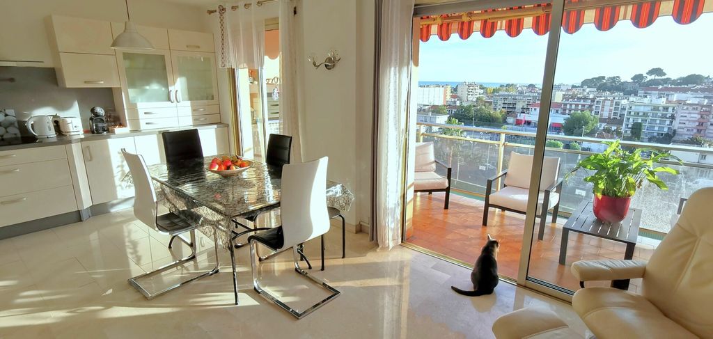 Achat appartement à vendre 4 pièces 87 m² - Cagnes-sur-Mer