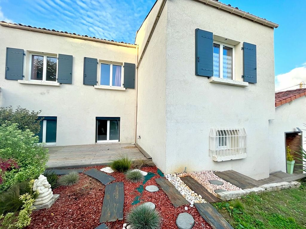 Achat maison à vendre 3 chambres 147 m² - Saintes