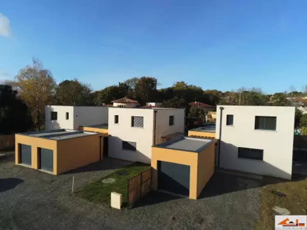 Achat maison à vendre 3 chambres 100 m² - Saint-Jean