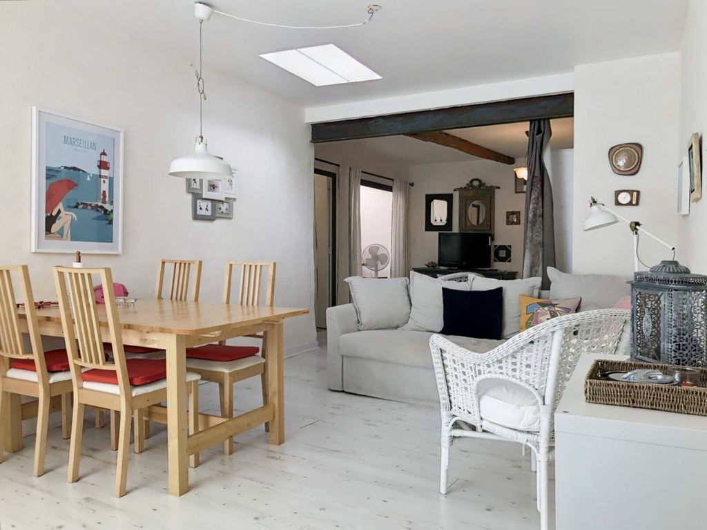 Achat maison à vendre 2 chambres 104 m² - Marseillan