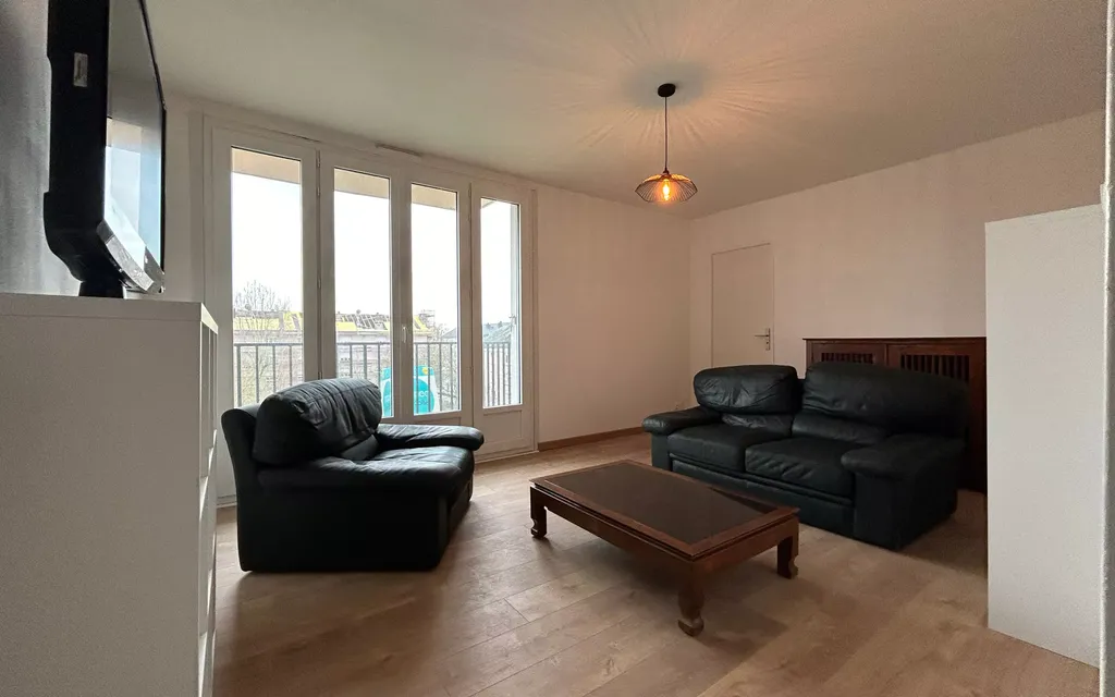 Achat appartement à vendre 4 pièces 83 m² - Compiègne