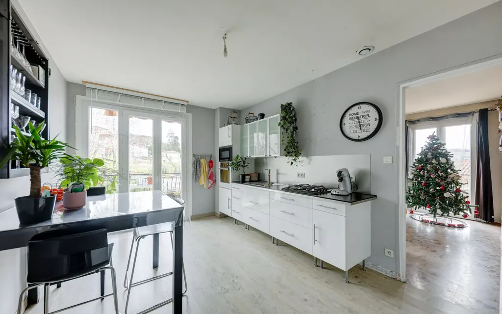 Achat appartement à vendre 4 pièces 138 m² - Toussieu