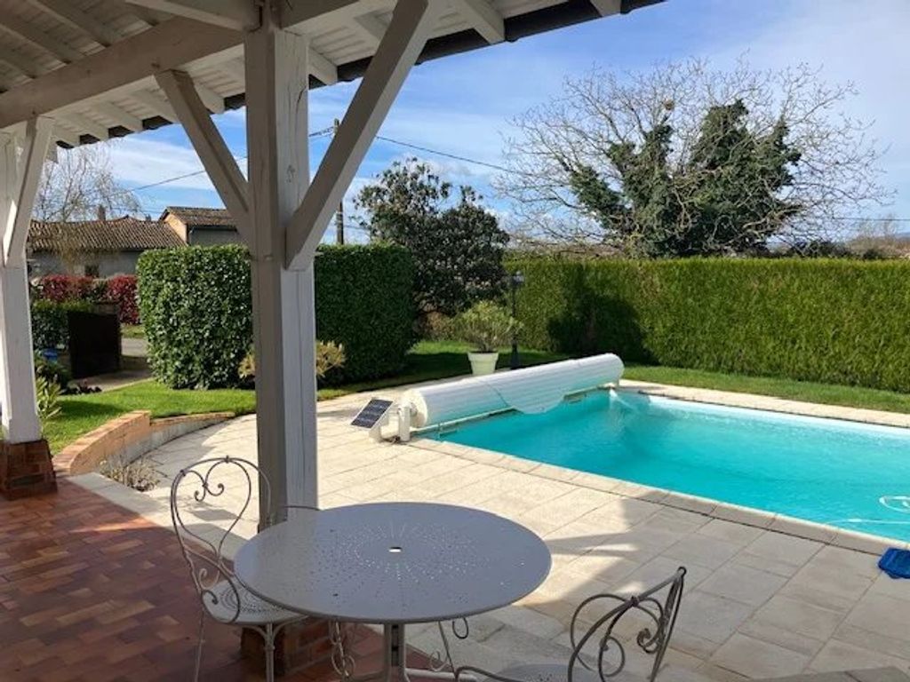 Achat maison à vendre 4 chambres 162 m² - Cruzilles-lès-Mépillat