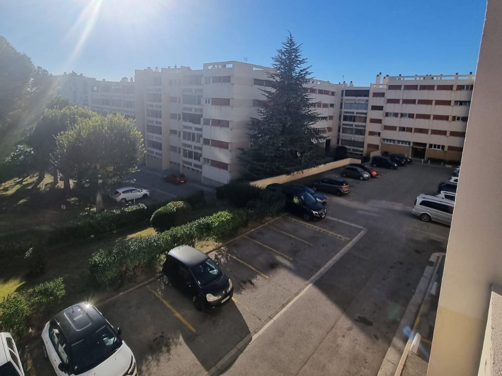 Achat appartement à vendre 3 pièces 57 m² - Marseille 15ème arrondissement