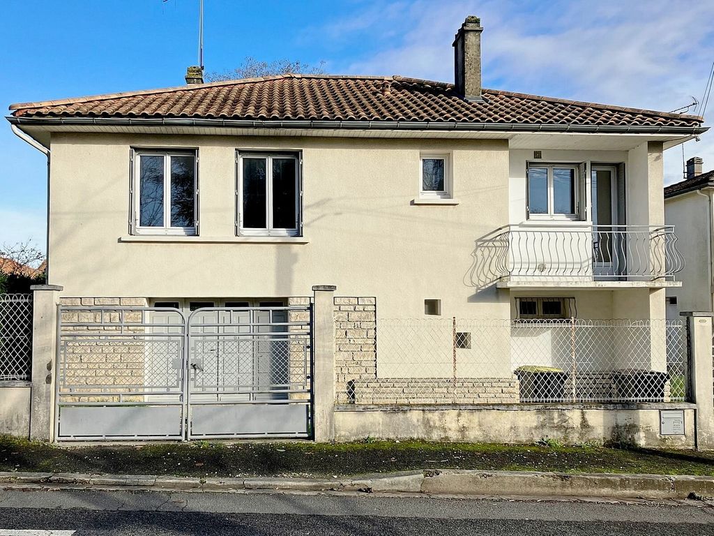 Achat maison à vendre 3 chambres 88 m² - Angoulême
