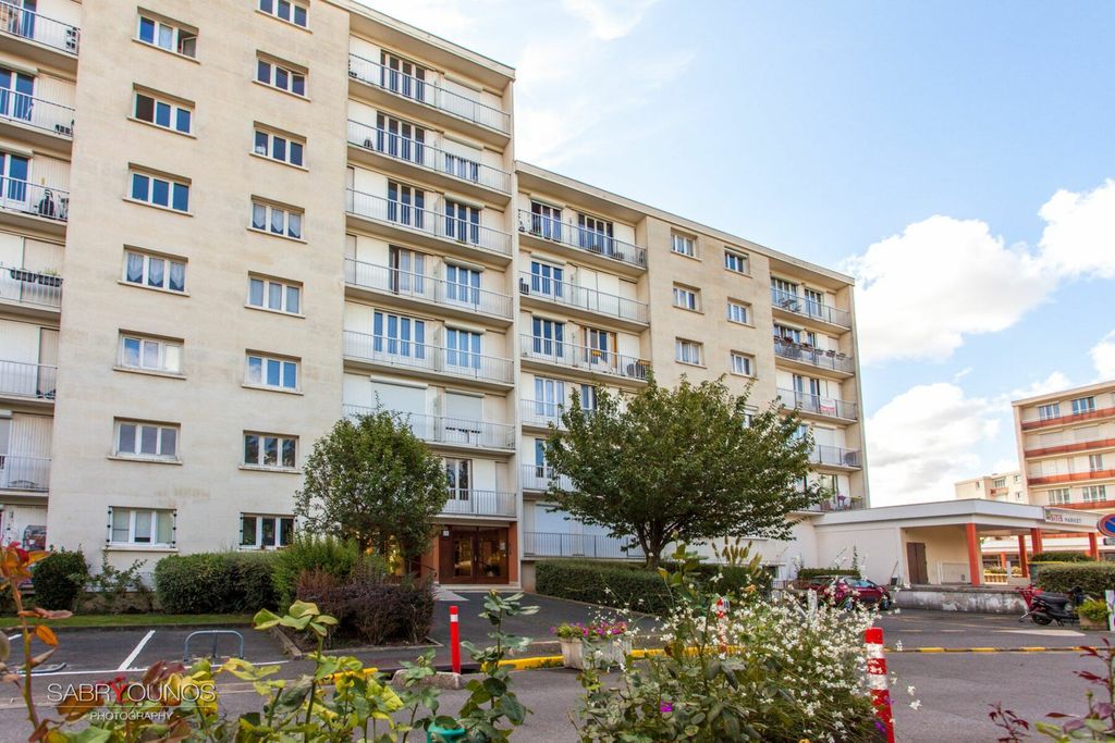 Achat appartement à vendre 2 pièces 43 m² - Rosny-sous-Bois