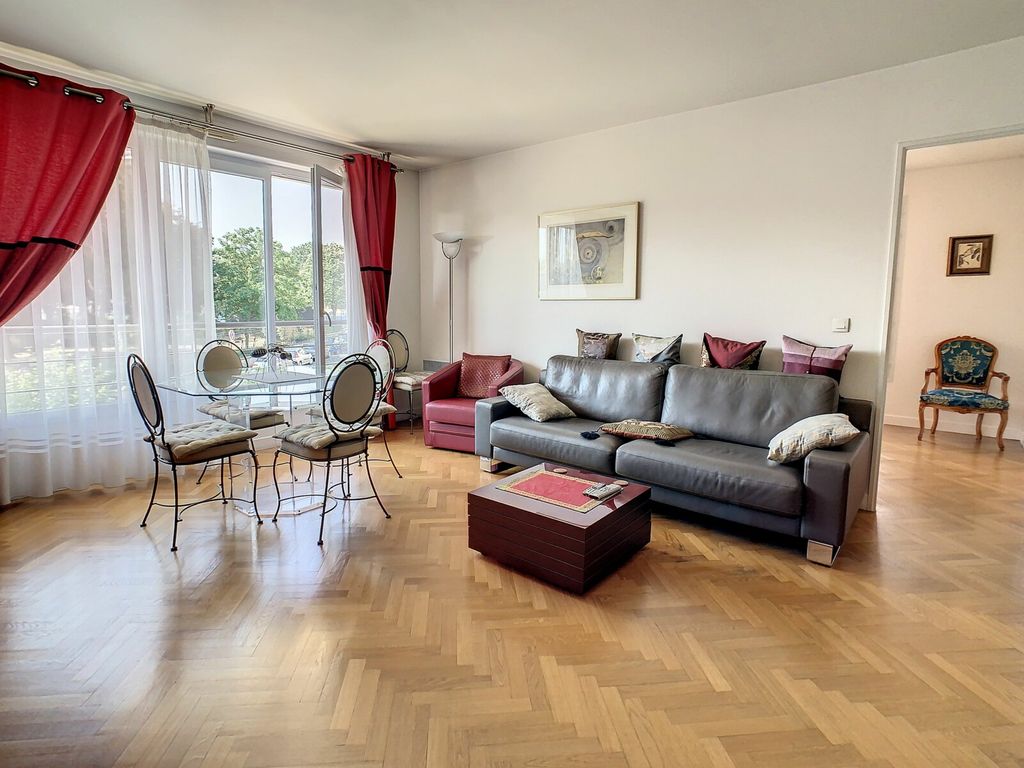 Achat appartement à vendre 3 pièces 72 m² - Issy-les-Moulineaux