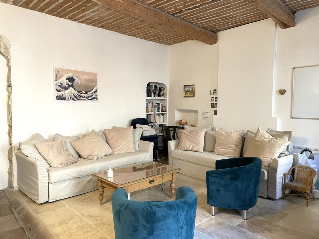 Achat maison à vendre 5 chambres 207 m² - Alleins