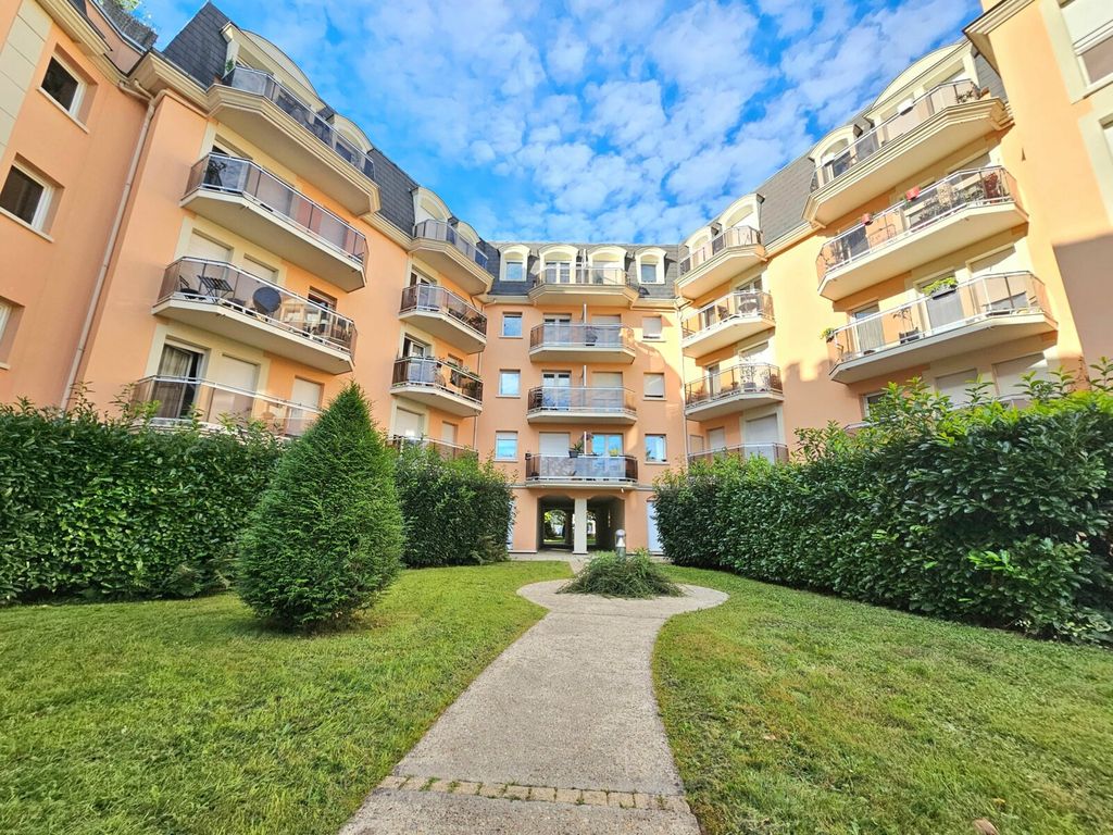 Achat appartement à vendre 5 pièces 131 m² - Villiers-sur-Marne