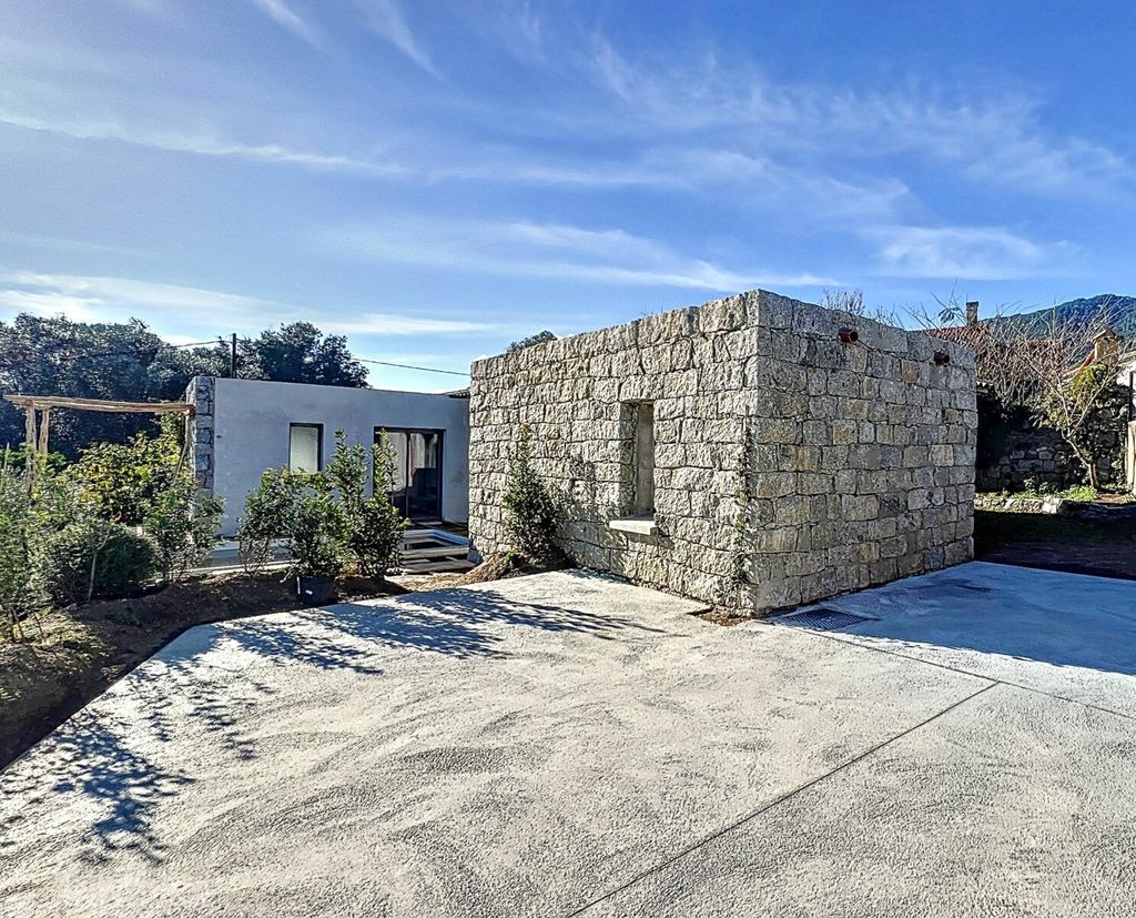 Achat maison à vendre 2 chambres 80 m² - Porto-Vecchio