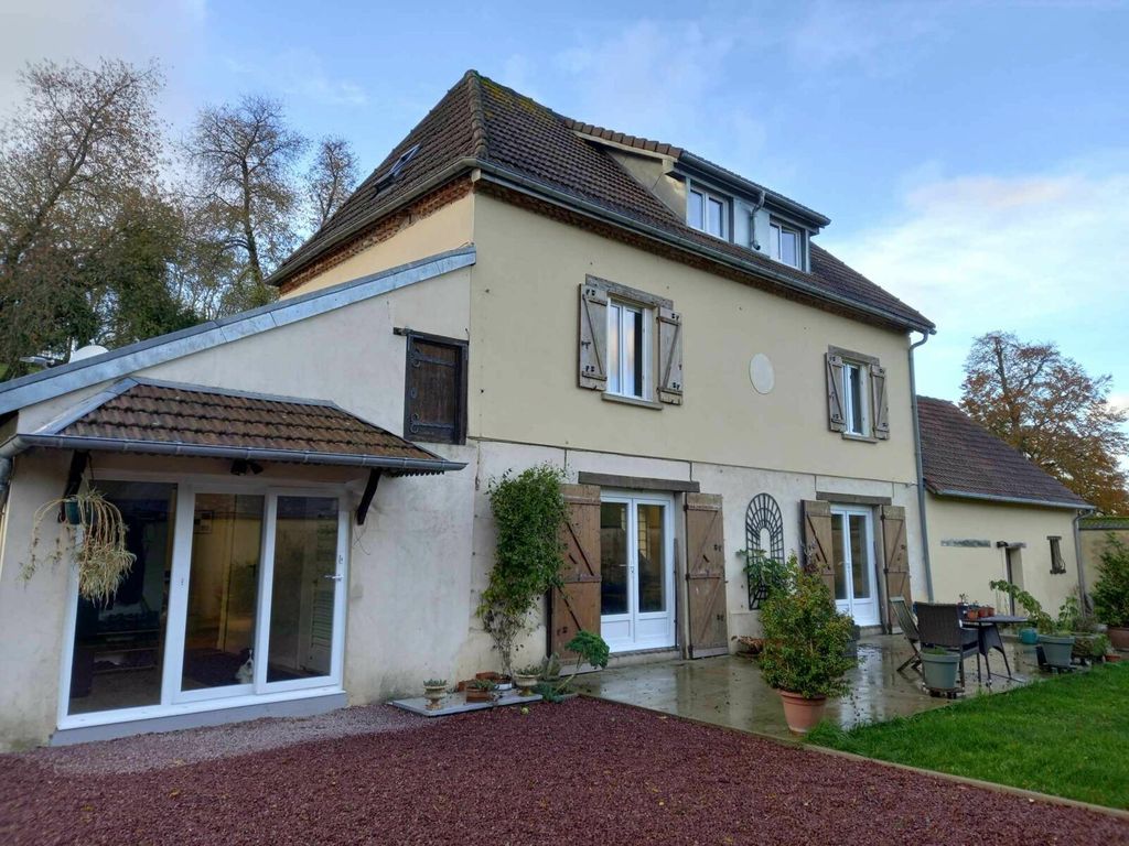Achat maison à vendre 3 chambres 146 m² - Avesnes-en-Val