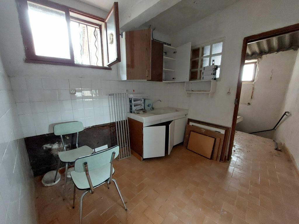 Achat maison à vendre 2 chambres 60 m² - Régusse