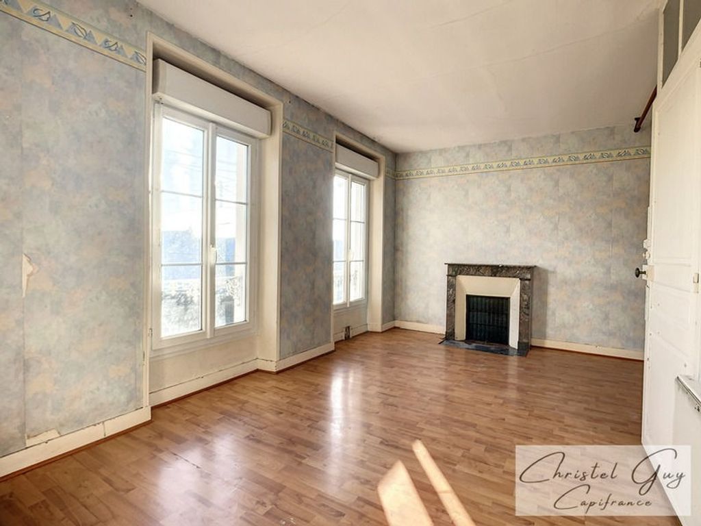 Achat maison à vendre 2 chambres 67 m² - Montval-sur-Loir
