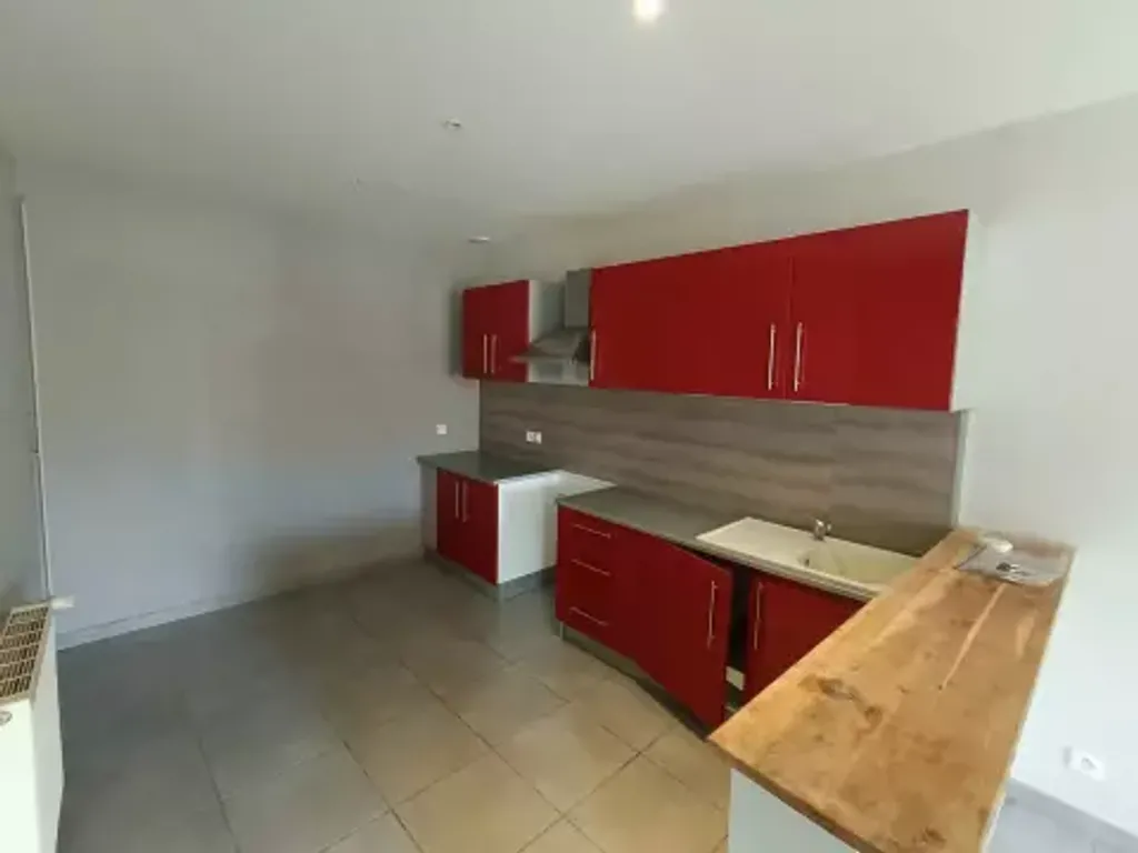 Achat appartement à vendre 3 pièces 75 m² - Cuiseaux