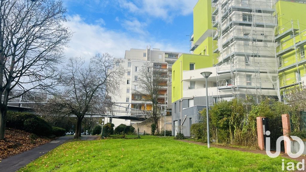 Achat appartement à vendre 5 pièces 95 m² - Évry