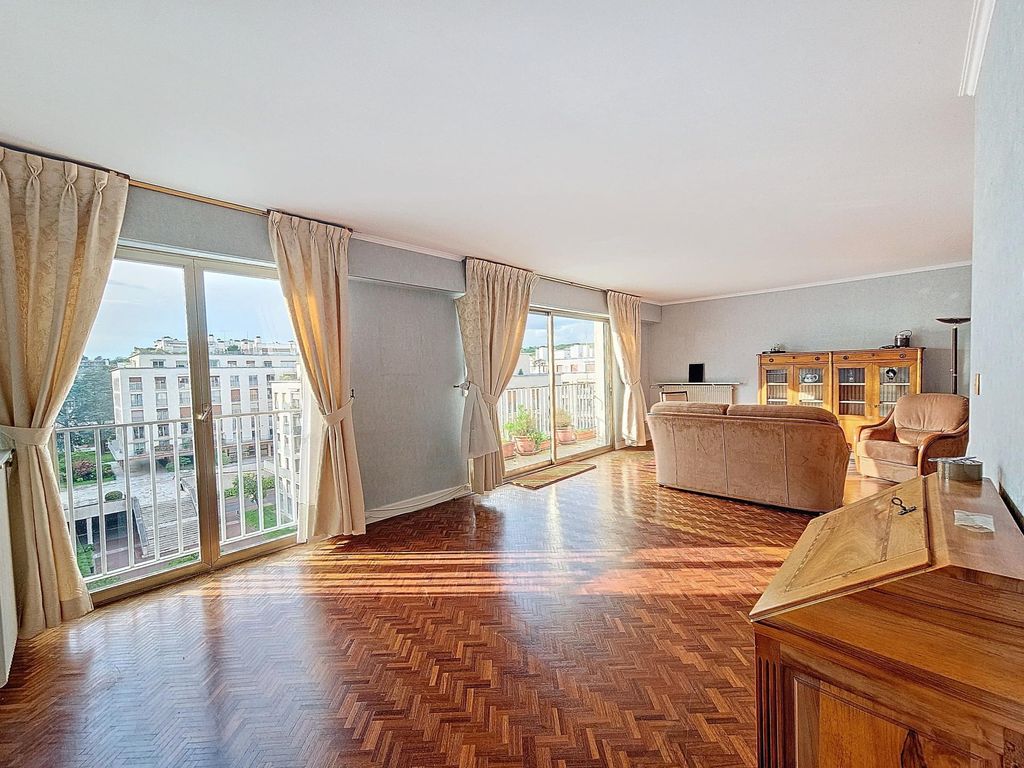 Achat appartement à vendre 5 pièces 115 m² - Versailles