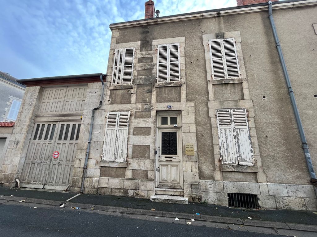 Achat maison à vendre 5 chambres 203 m² - Issoudun